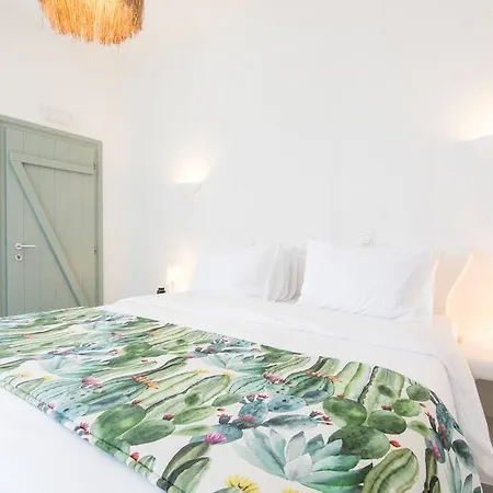 Agave Santorini Design Boutique Aparthotel 4*