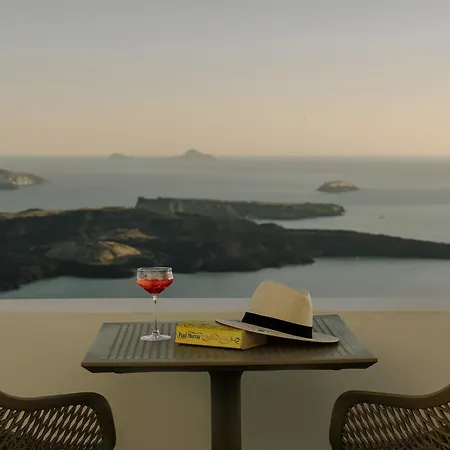 Agave Santorini Design Boutique Aparthotel 4*