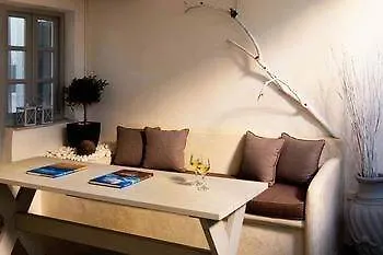 아파트호텔 Agave Santorini Design Boutique 이메로비글리