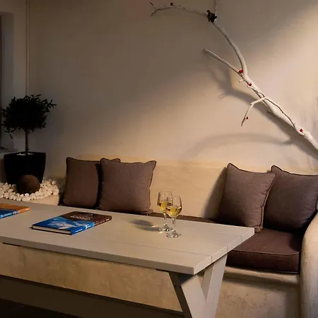 Pensión Agave Santorini Design Boutique